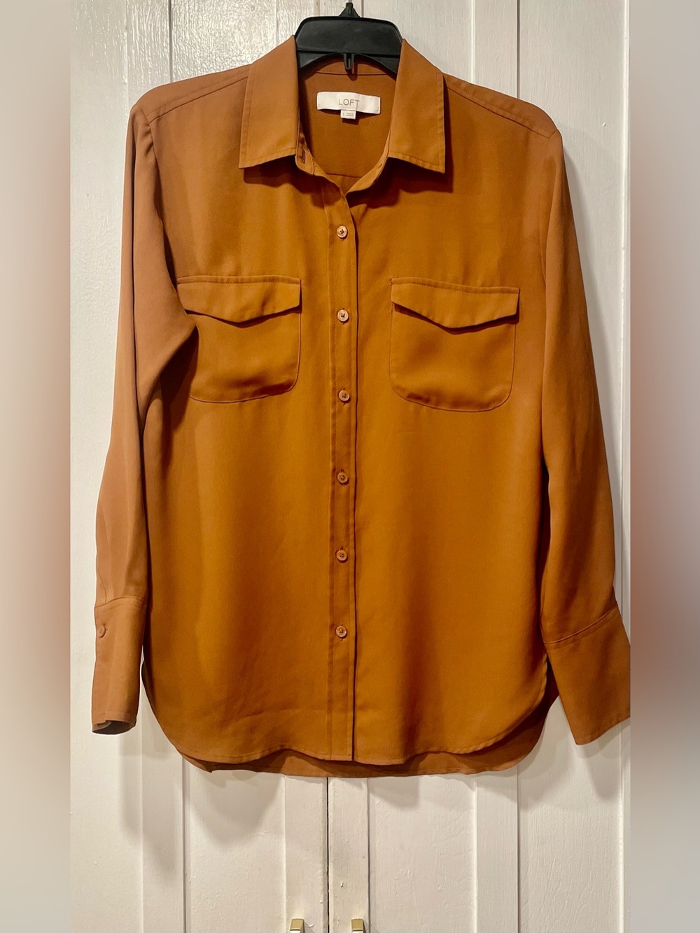 LOFT Tan Caramel Button Down Hi-Low Back Blouse Top Size Small